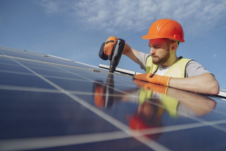 Accumulo energia fonti rinnovabili, a marzo le richieste per il bonus